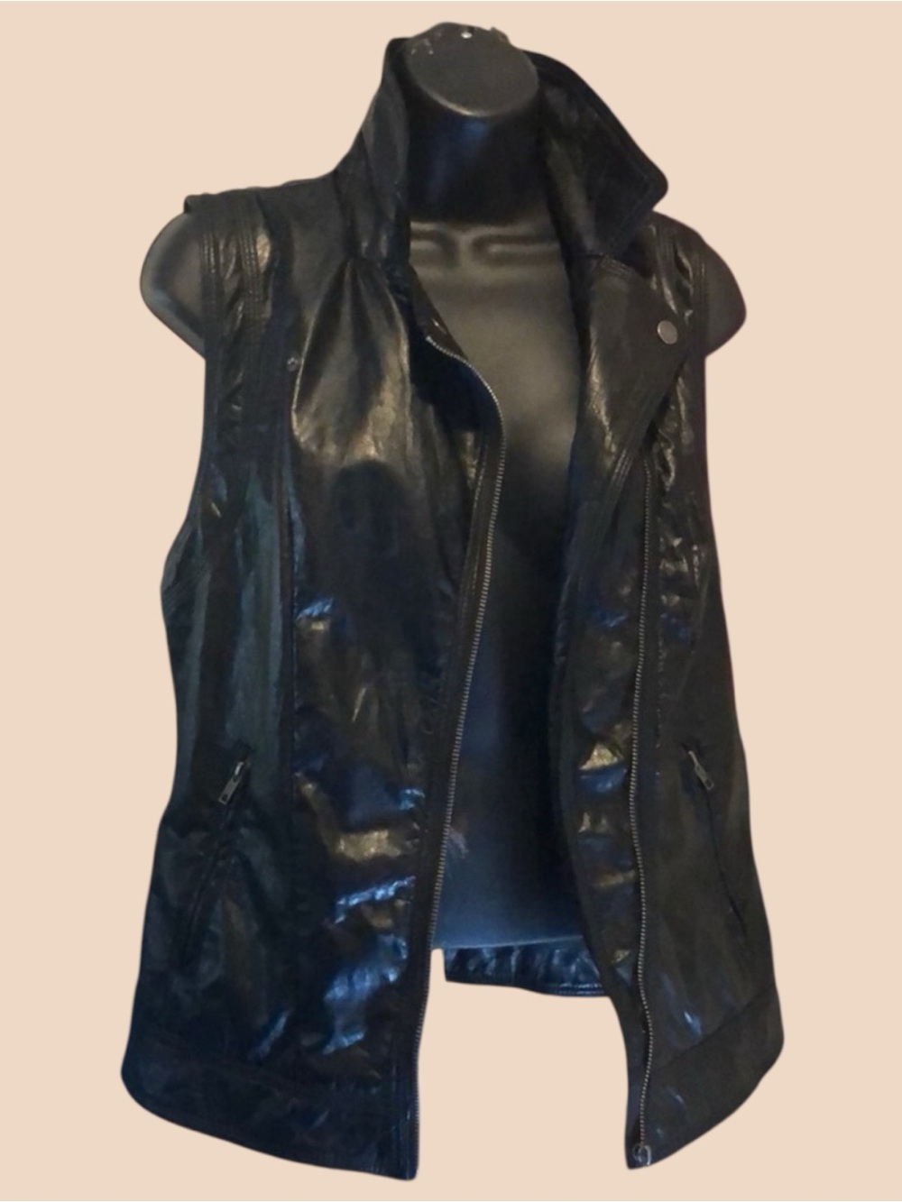 🏍️💜Guess Leather - faux sleeveless vest🌹🔥💜💚NWT